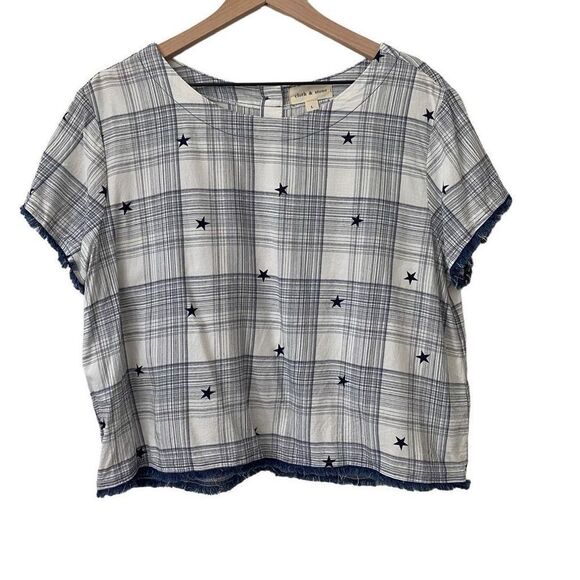cloth & stone Tops - 💥BOGO💥 Cloth & Stone Blue and White Plaid Star Top